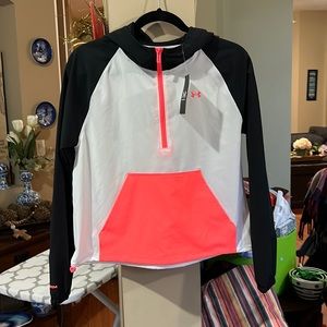 NWT Ladies Under Armour lightweight shorter half zip hooded jacket
